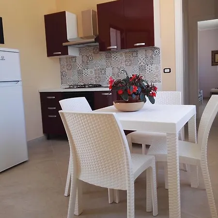 Apartment Attico Le Fleur - Il Mare, Gallipoli Ed Il Salento A Portata Di Mano Taviano (Lecce)