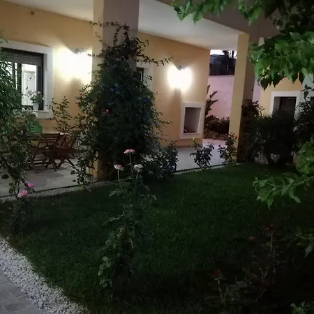 Attico Le Fleur - Il Mare, Gallipoli Ed Il Salento A Portata Di Mano * Taviano (Lecce)
